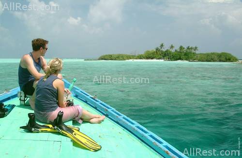 Veligandu Island Resort 16